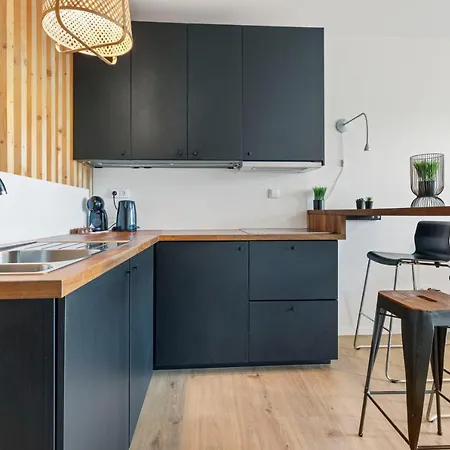 Lam Stadium - Terrace 14m2 *