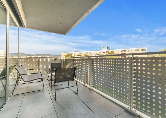 Lam Stadium - Terrace 14m2 Appartamento Bratislava